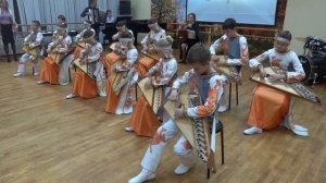 Ансамбль гусляров «Веселый перезвон» Волга-реченька