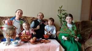 Русская народная песня "Во кузнице молодые кузнецы". Семья Алексеенко.