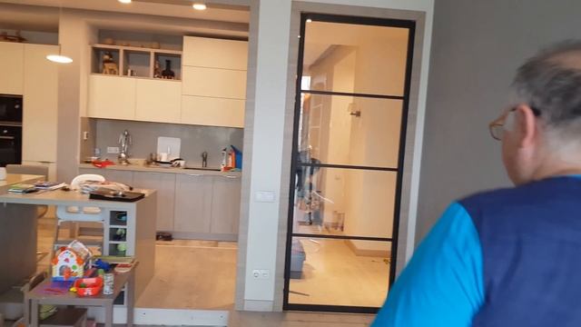 Распашная дверь в Манхэттене смотреть онлайн