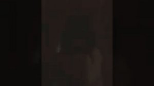 Кто то стучит в дверь