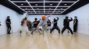 ATEEZ - HALAZIA Dance Practice Mirrored 4K