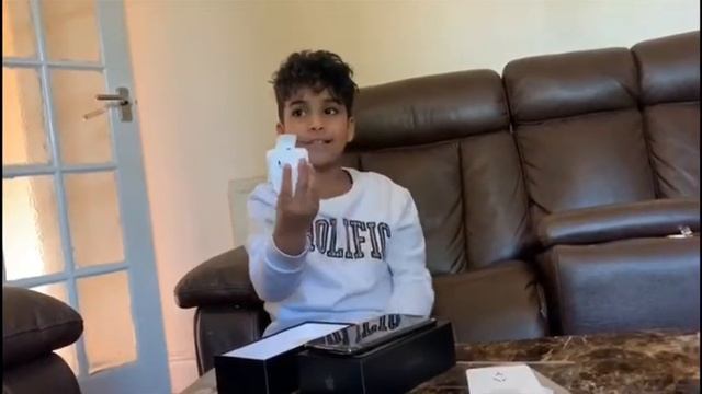 Unboxing IPhone 11 Pro Max 512GB смотреть онлайн