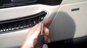 How to remove the front door card on a  Range Rover Sport L320 Mk1 2005-2009