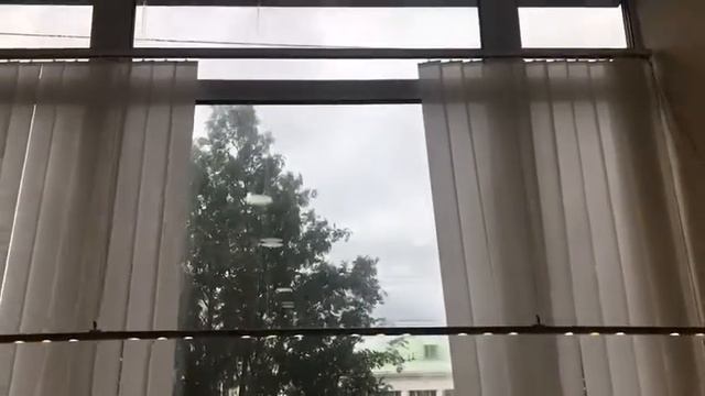 жалюзи не закрывают окно смотреть онлайн