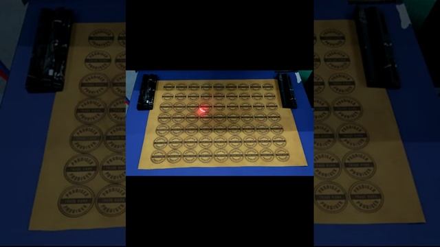 Máy khắc, cắt Laser CO2 siêu tốc смотреть онлайн