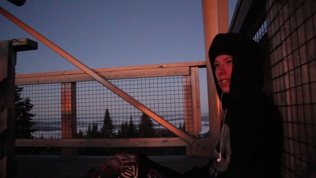 À L'AUBE D'UN RÊVE... смотреть онлайн