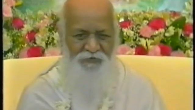 Пресс конференция Махариши 2002 07 18. О создании Рика Шанти Раштра - Страны Всеобщего Мира смотреть онлайн