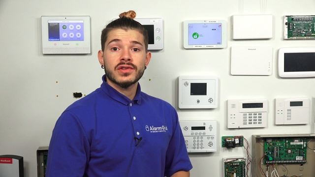 Viewing a Live Video Feed On the Qolsys IQ Panel 2 смотреть онлайн