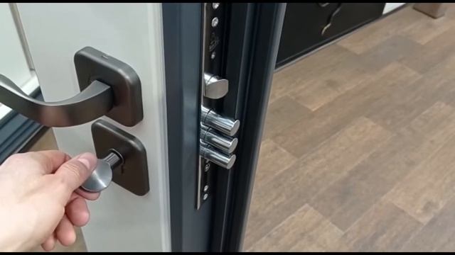 Дверь Барселона с зеркалом смотреть онлайн