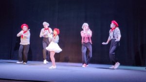 Песенка Мима из кинофильма "Чехарда".
Алиса Мухина и детская театральная школа "СемьЯ"