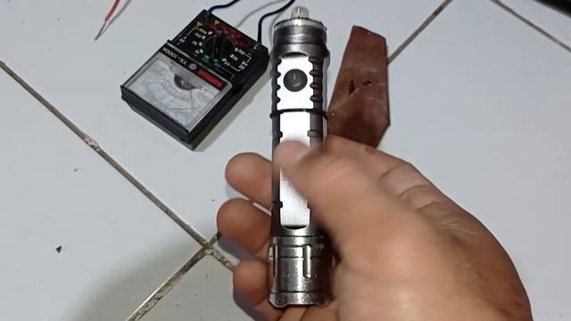 perbaikan senter kantor part 2 ganti lampu led senter besar finish hidup saklarnya смотреть онлайн