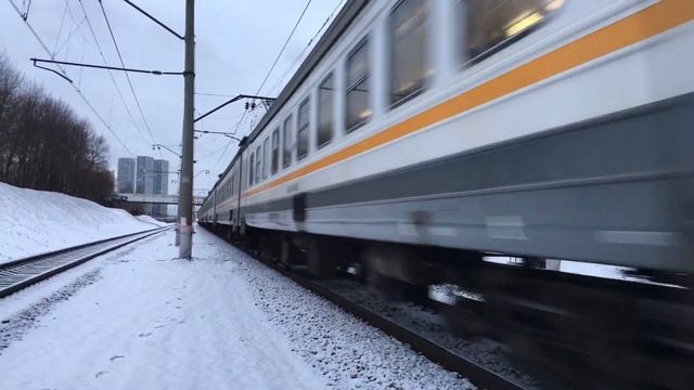 ЭД4М-0484 ЦППК Перекраска Наше Подмосковье На перегоне Матвеевское-Поклонная смотреть онлайн