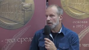 Полиглот Дмитрий Петров: "какой язык будет дальше международным"? Китайский или английский?