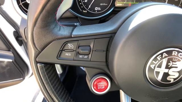 2017 Alfa Romeo Giulia Rochester Hills Troy Pontiac Sterling Heights Auburn Hills MI 210134T