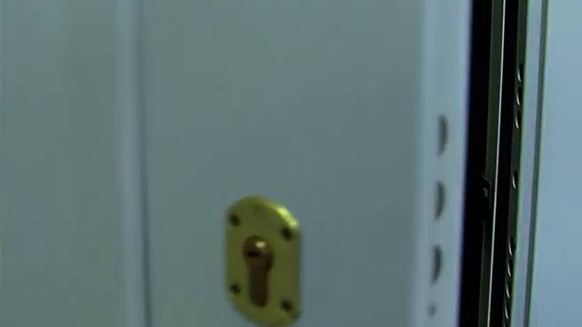 Дверь Гардиан устояла при сильном пожаре смотреть онлайн