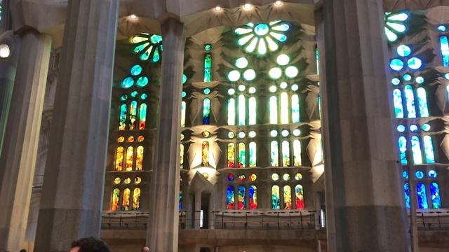 Саграда Фамилия невероятната творба на Антони Гауди смотреть онлайн