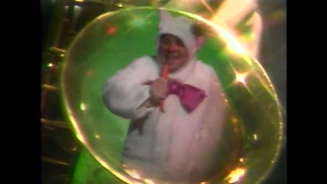 Easter Bunny смотреть онлайн