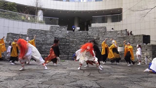 横浜百姫隊（2017新春よさこいin Tokyo Opera City・"狐の嫁入り"）1&2 SHOW смотреть онлайн