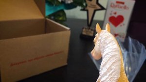 Ахалтекинский жеребец от Шляйх  - распаковка и обзор (оригинал Schleich) распаковка