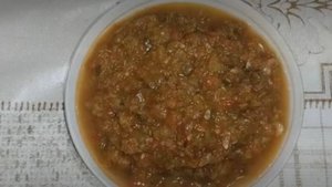 Готовим огуречную икру.