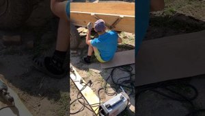 Делаем телегу для лошади.Привезли сено