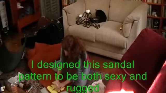 Alisa makes a sandal.wmv смотреть онлайн