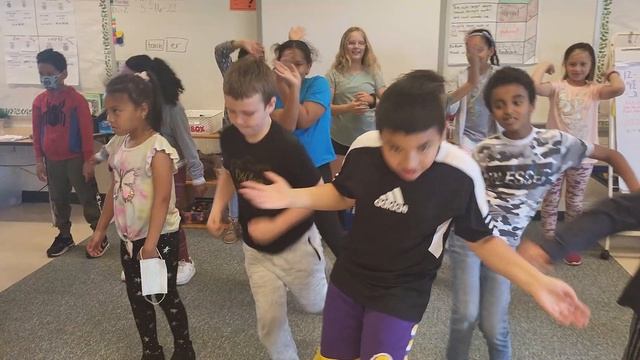 SMES - Brave (Music Video) смотреть онлайн