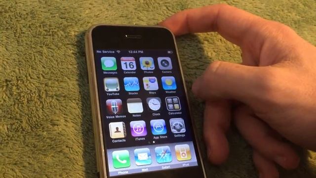 Talking about the iPhone 2G 2007 смотреть онлайн