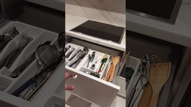 компактная, удобная кухня! смотреть онлайн