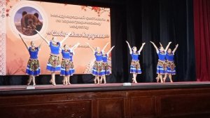 ФЛЕШМОБ КО ДНЮ НАРОДНОГО ЕДИНСТВА ПОД НАЗВАНИЕМ: " МЫ - ВЕЛИКАЯ РОССИЯ! МЫ - ЕДИНАЯ СТРАНА! " .