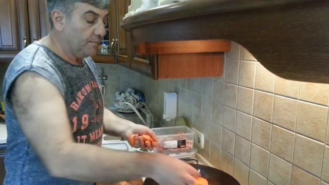 Севастопольские любители национальной кухни. смотреть онлайн