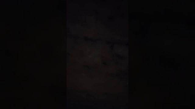 19 июля, 23:07. Фонари на облаках смотреть онлайн