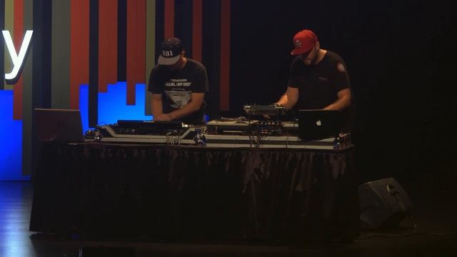 B-B-B-Brave New World | DJ Diggabeatz | TEDxSaltLakeCity смотреть онлайн