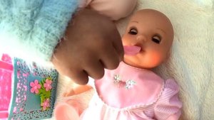 София как мама и её куклы Беби Бон / Baby Born geht spazieren/Spielspaß Puppen Video für Kinder