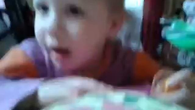 Моя маленькая сестра!!!(моё первое видео на канале)