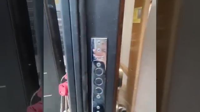 Двустворчатая дверь Сицилия смотреть онлайн