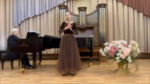 "За грибами в лес девицы". Русская народная песня в обр.В.Городовской.