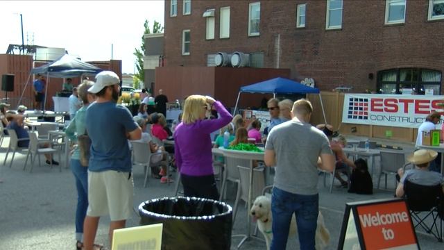 Brave souls go 'Over the Edge' for great cause смотреть онлайн