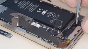 Замена шлейфа питания iPhone 4s