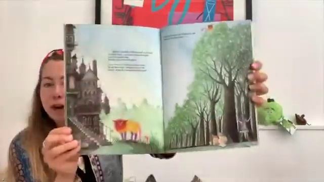 Volunteer Fran reads 'Winnie the Witch' смотреть онлайн