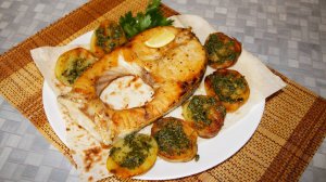 Стейк нельмы жареный с картошкой
