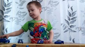 Песенка про машинки разных цветов Развивающее видео