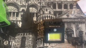 Фонарь с датчиком движения