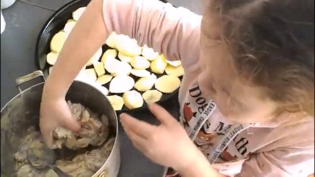 Вика готовит смотреть онлайн