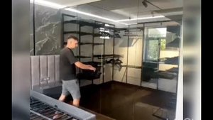 Стеклянные перегородки и двери от компании Астра