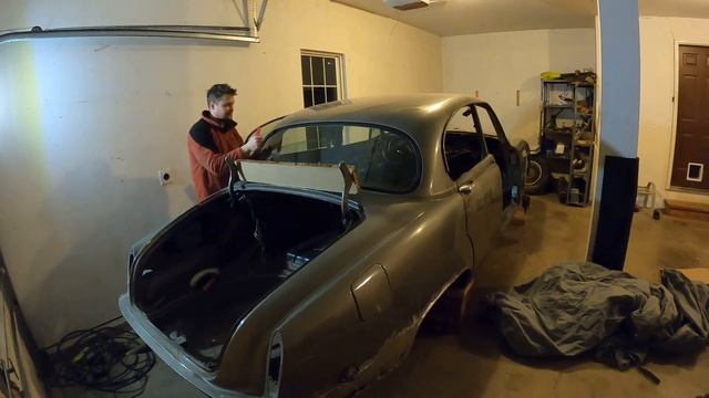 1967 Jaguar 3.8 S-type - Restoration Video #4 - Rear windshield removal.