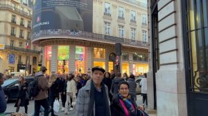 Paris France, HDR walking - Rush hour on last day of 2022 - 4K HDR 60fps