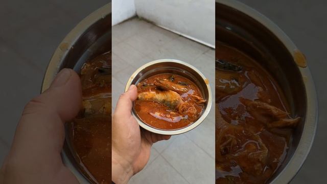 Еда из СССР в Сингапуре! Я нашел кильку в томате в Азии и купил весь поддон! Тот самый вкус детства смотреть онлайн