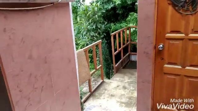 Летний санузел и выход в сад с обратной стороны дома смотреть онлайн