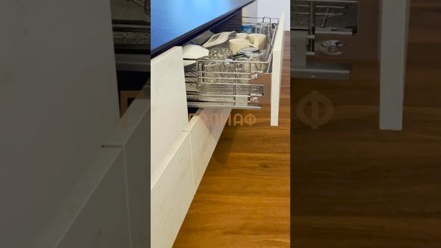 Кухня MANHATTAN от мебельной компании Goliaff смотреть онлайн